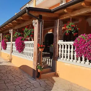 https://villa-nikolina-medulin.pula-hotels.org