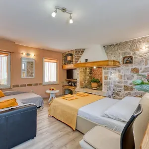 3* Gostinjska kuća Tommy